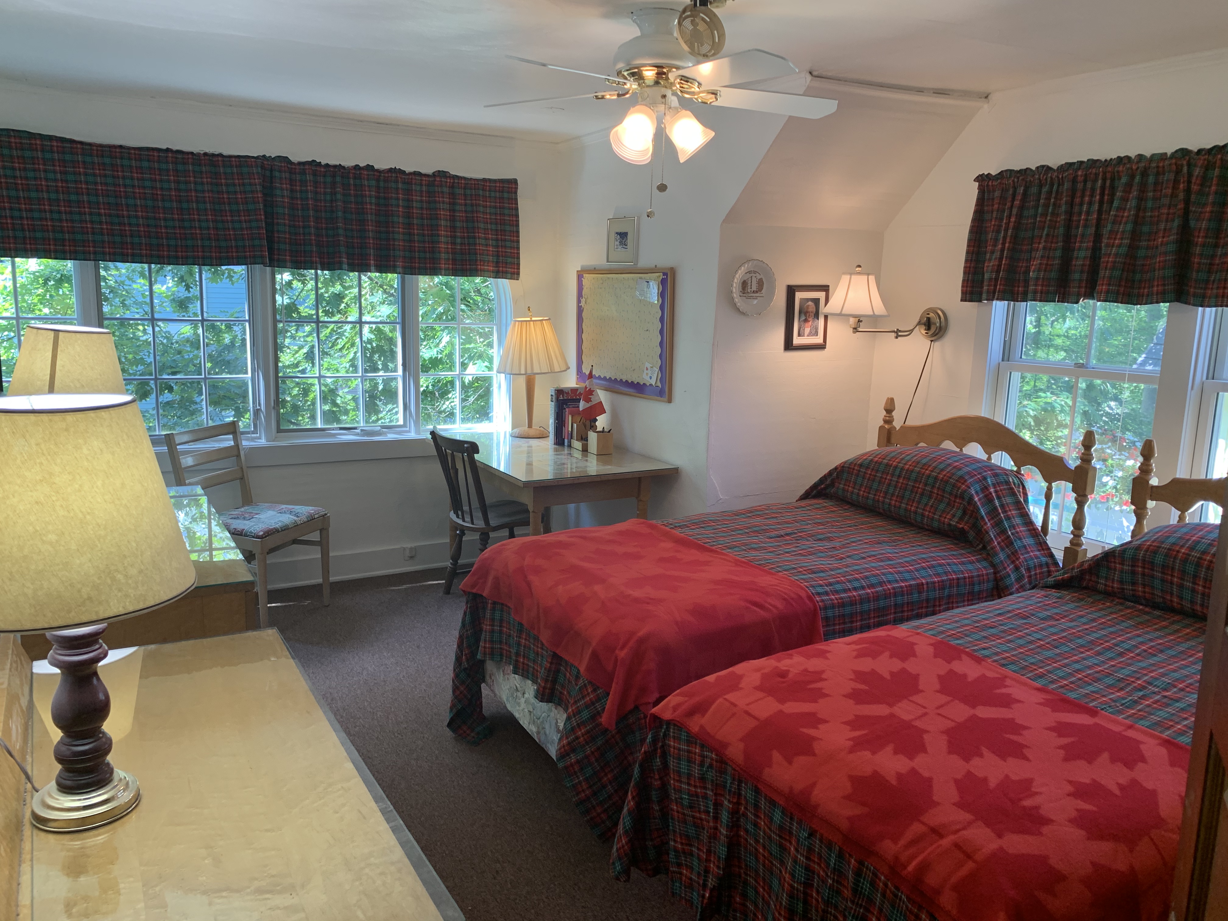 Bonnie Hall Canada Room - Vacation Rental in Chautauqua,NY | Chautauqua